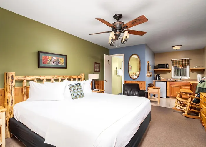 Pines Hotel